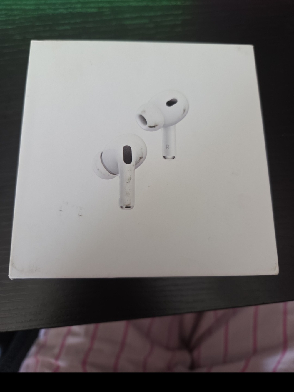 Apple White AirPods Pro Wireless Earbuds with Charging Case